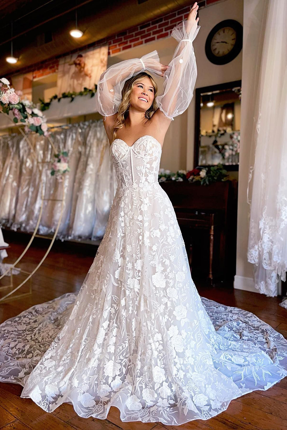 Ivory Sweetheart Corset Long Sleeves Lace Wedding Dress with Detachable Features