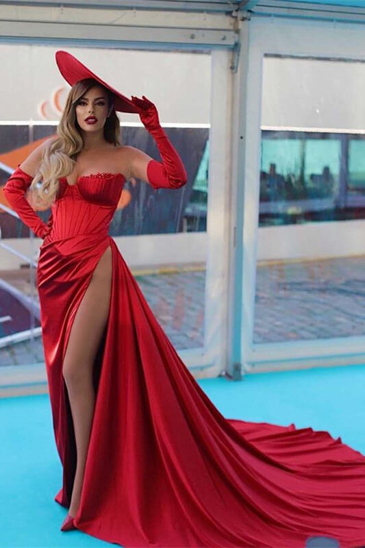 Charming Red Evening Dress Off-the-Shoulder Strapless Long Sleeve with Slit