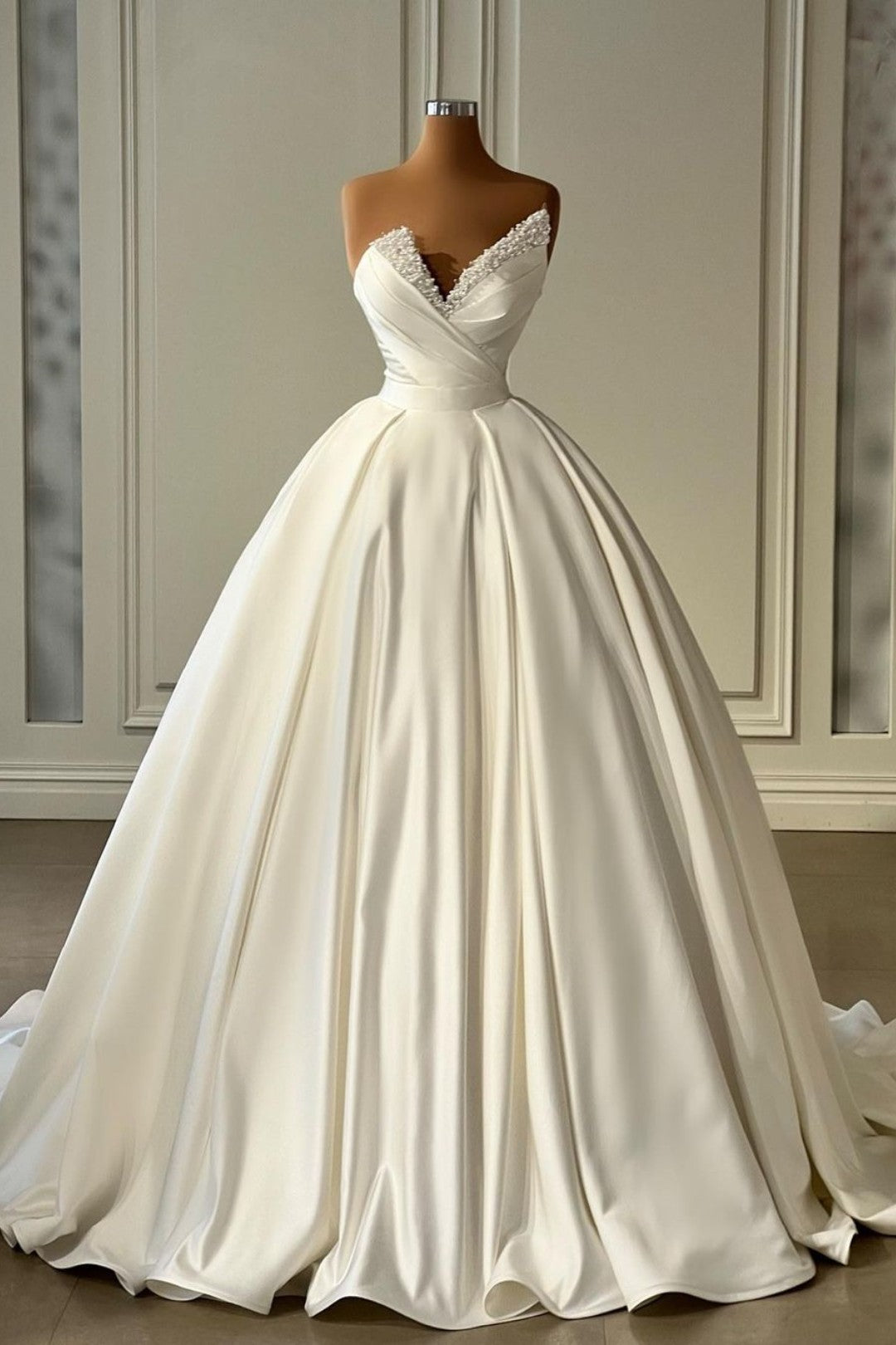 Charmeuse Sleeveless White Wedding Dress with Beading 