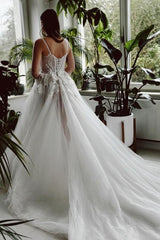 A Line Beach Wedding Dress Spaghetti Straps Tulle Lace Bridal Gown With Slit