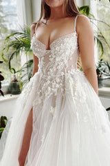 A Line Beach Wedding Dress Spaghetti Straps Tulle Lace Bridal Gown With Slit