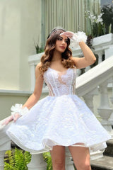 A Line Graduation Dress Sleeveless Scoop Neck Short Cocktail Dress With Lace Appliques