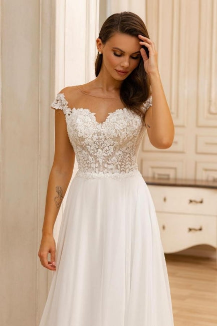 A Line Lace Sweetheart Sleeveless White Beach Wedding Dress Bridal Gown With Appliques Ruffles