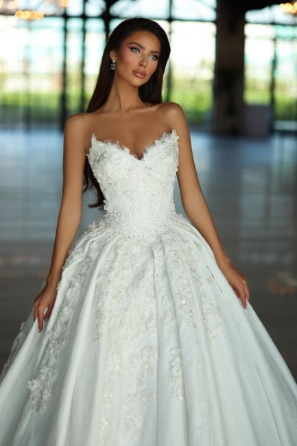 A Line Lace V Neck Sleeveless White Wedding Dress Bridal Gown With Appliques