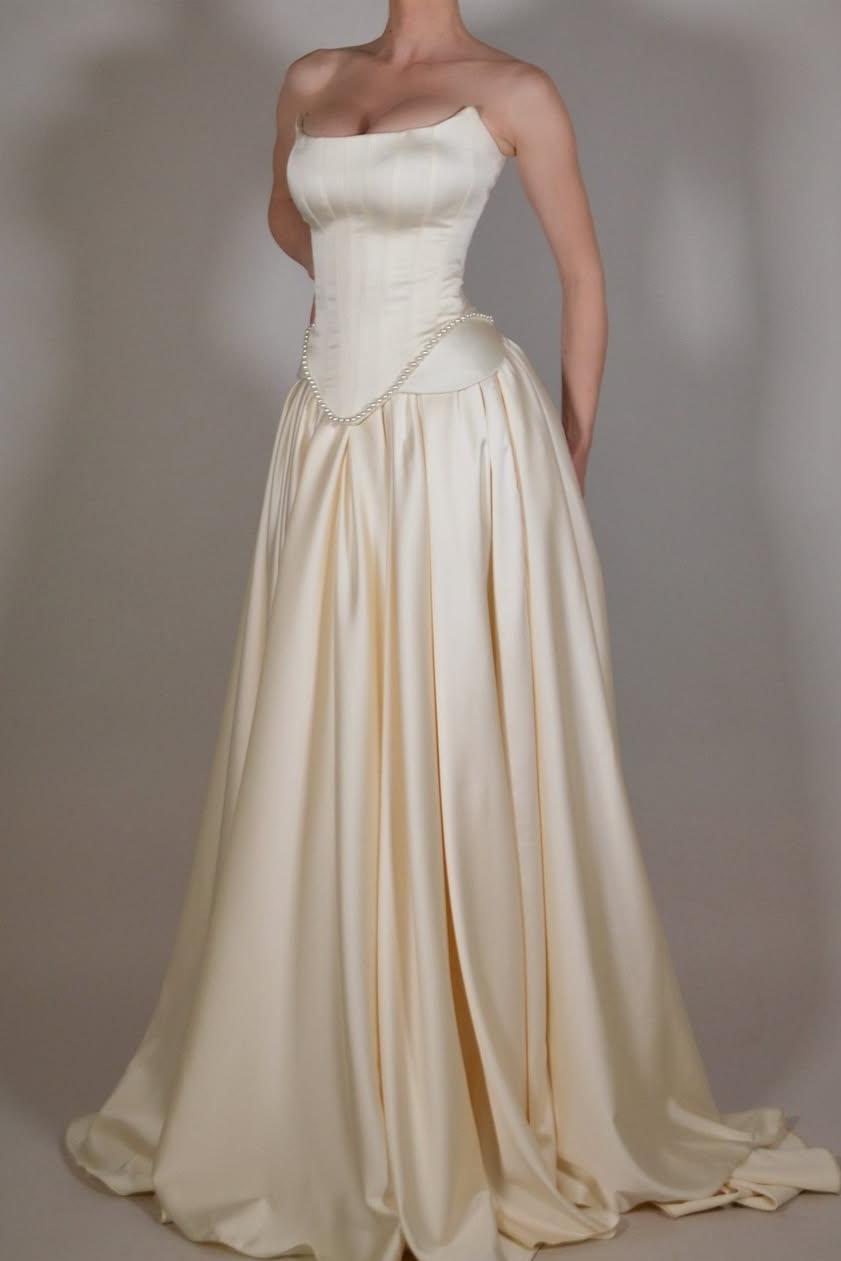 A Line Prom Dress Strapless Satin Sleeveless Evening Dress