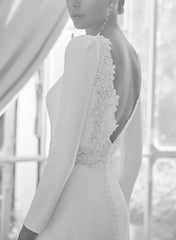 A-Line Scoop Neck Long Sleeves Court Train Elastic Satin Beach Wedding Dresses With Lace: