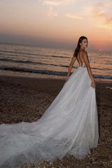A-Line Scoop Neck Sweep Train Tulle Wedding Dress With Appliques Lace