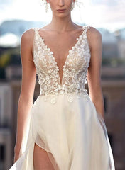 A-Line V-Neck Sleeveless Tulle Beach Wedding Dresses With Appliques Lace