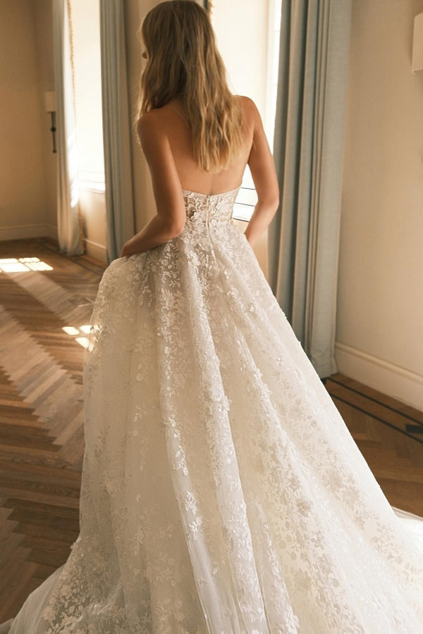A Line Wedding Dress Lace Sweetheart Strapless Bridal Gown