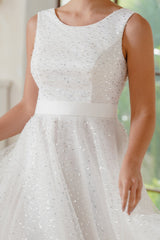 Ivory Tulle Scoop Neck A-Line Sleeveless Graduation Dress