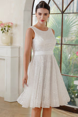 Ivory Tulle Scoop Neck A-Line Sleeveless Graduation Dress