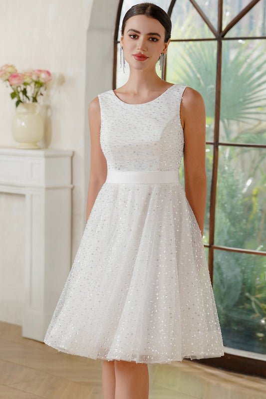 Ivory Tulle Scoop Neck A-Line Sleeveless Graduation Dress