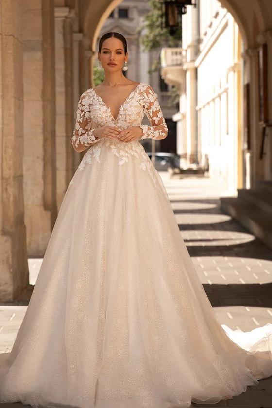 Ball-Gown Long Sleeves Lace Wedding Dresses