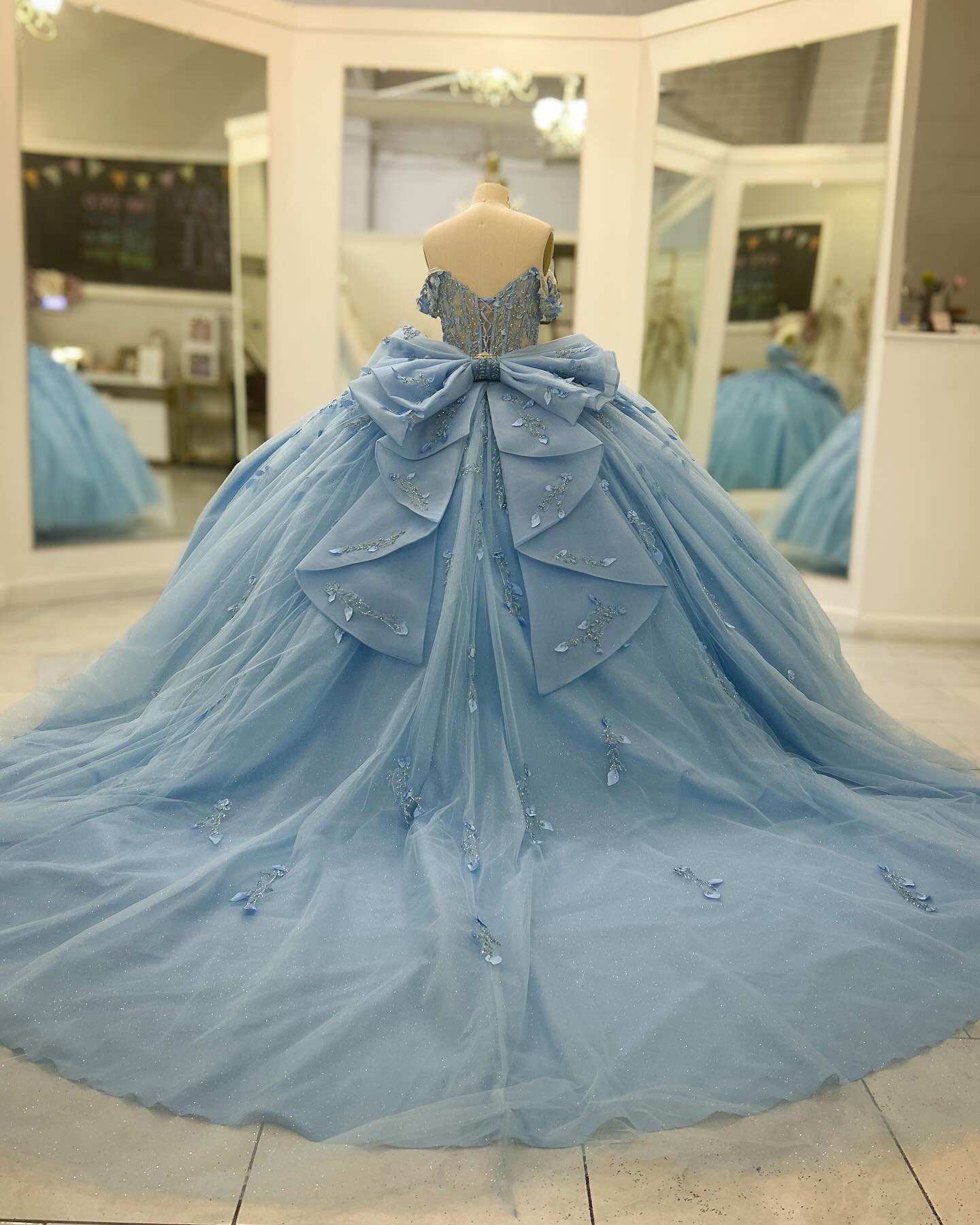 Ball Gown Off Shoulder Sleeveless Beaded 3D Flowers Appliques Bow Knote Tiered Sparkly Baby Blue Tulle Quinceanera Dress Formal Evening Gown Birthday Dress For Sweet 16