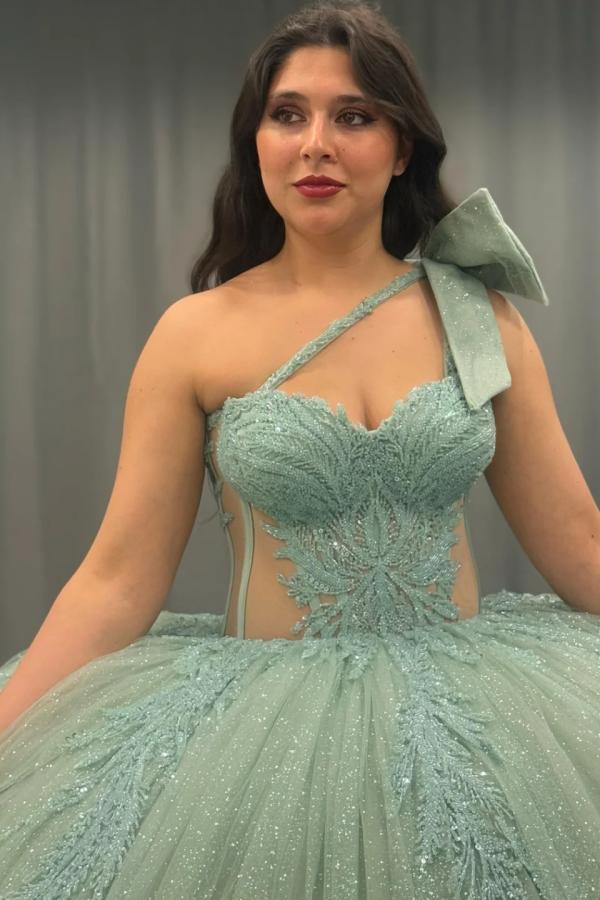 Ball Gown One Shoulder Sleeveless Sequins Beaded Illsion Appliques Pleated Mint Green Tulle Quinceanera Dress Formal Evening Gown For Sweet 16