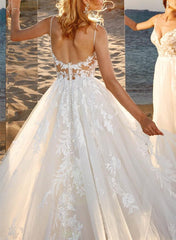 Ball-Gown V-neck Sleeveless Tulle Court Train Beach Wedding Dress With Lace Appliques