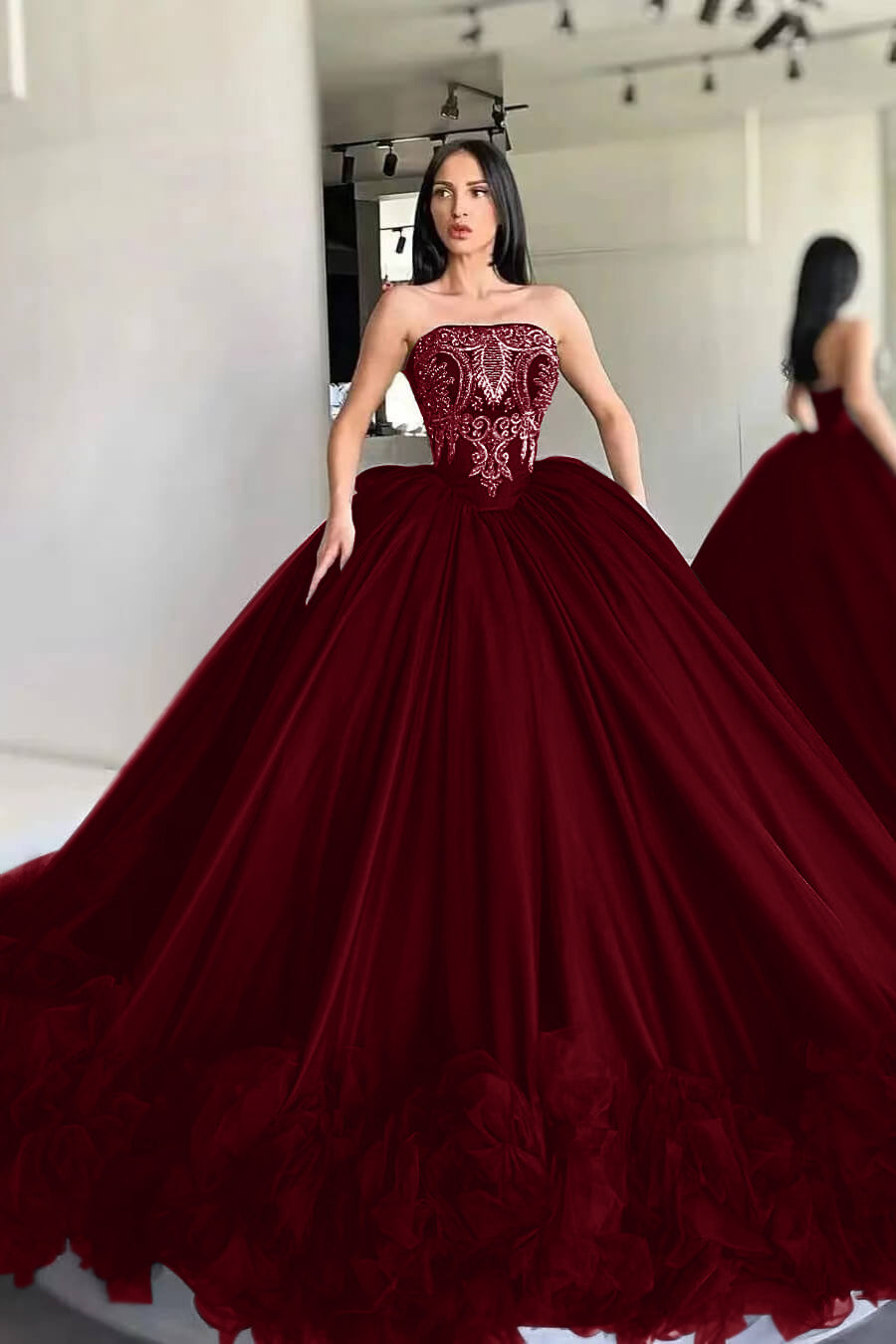 Black Ball Gown Prom Dress Sleeveless Strapless Evening Dress With Lace Appliques