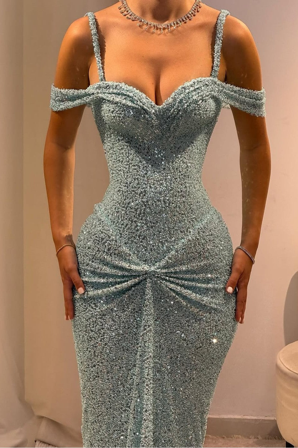 Blue Sheath/Column Prom Dress Spaghetti Straps Sequined Evening Dress