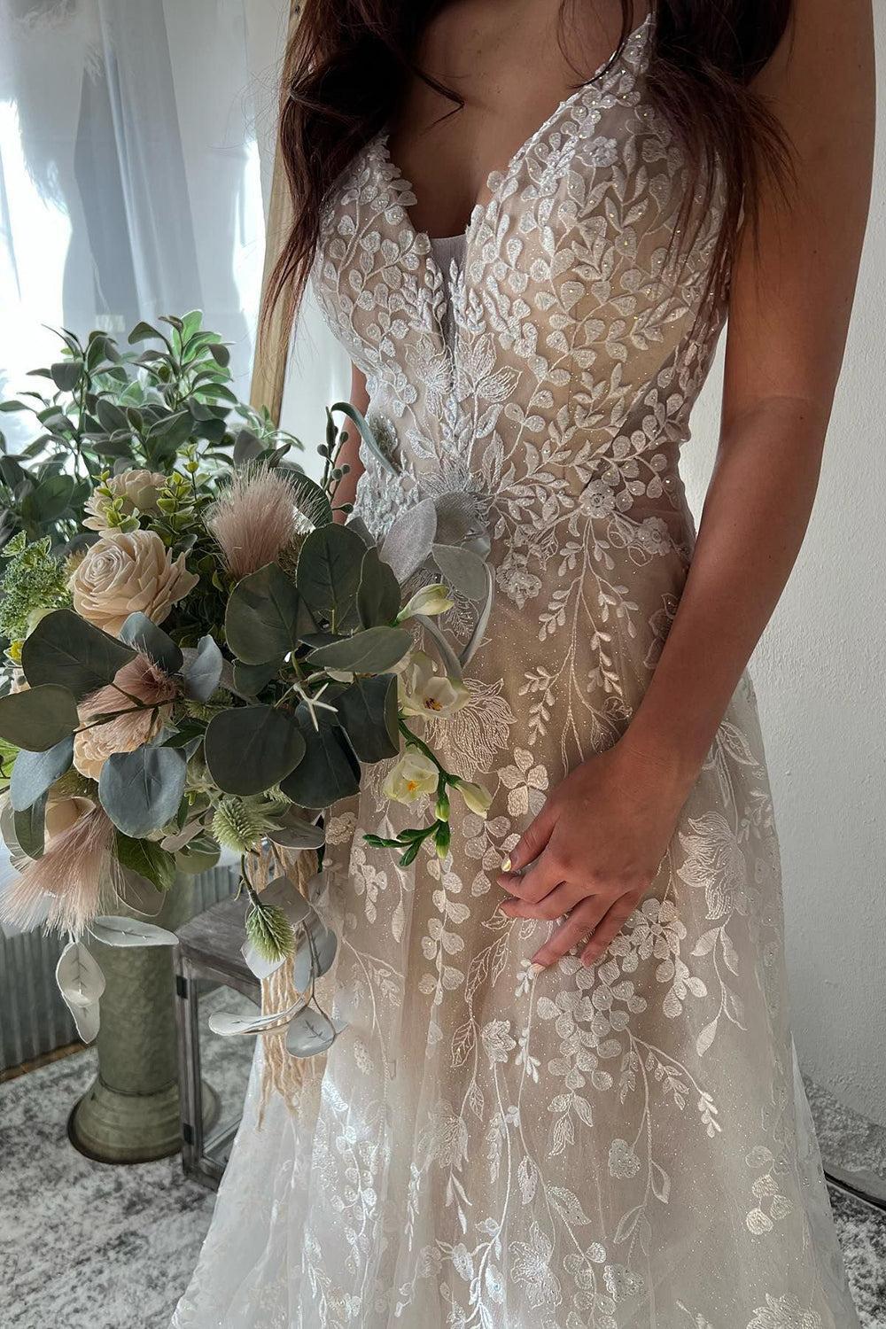 Boho A-Line Ivory Spaghetti Straps Long Beach Wedding Dress with Appliques