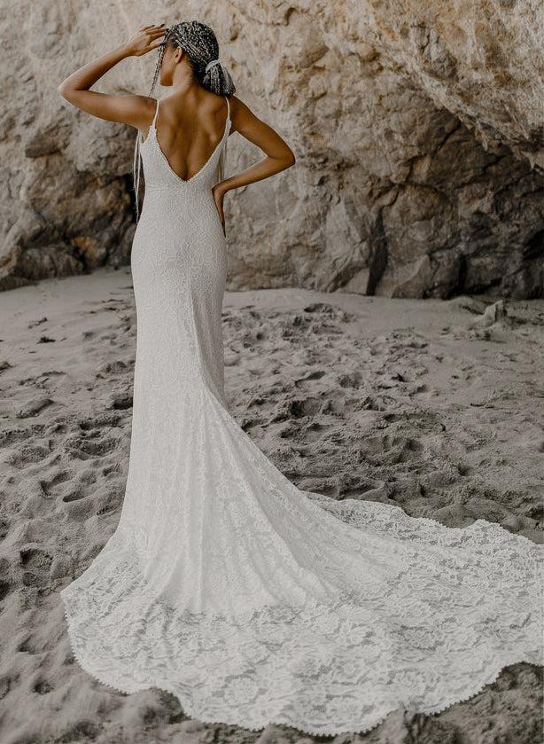 Boho Lace Open Back Mermaid Beach Wedding Dresses With Court Train