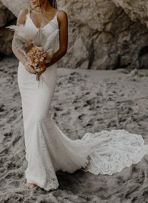 Boho Lace Open Back Mermaid Beach Wedding Dresses With Court Train