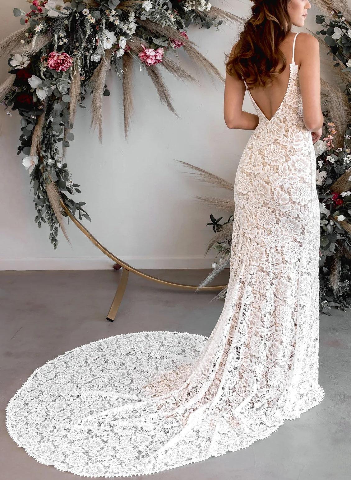 Boho Lace Open Back Mermaid Beach Wedding Dresses With Court Train
