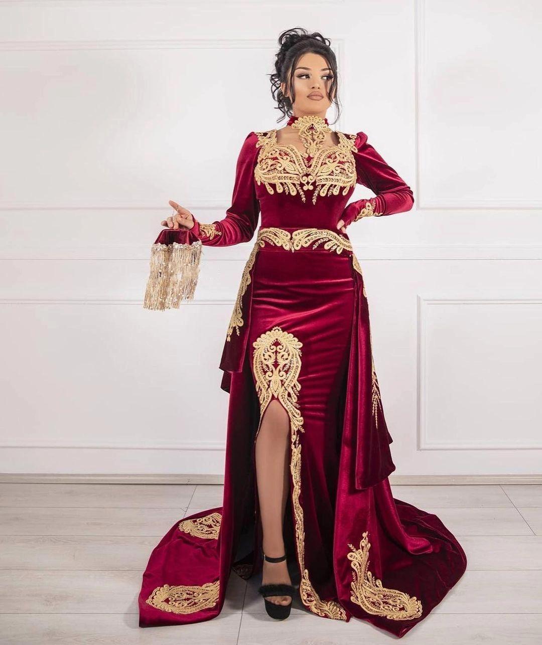 Burgundy Christmas Party Dress Lace Appliques Long Sleeve Velvet Evening Dress With Detachable Train