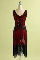 Burgundy 1920s Scoop Neck Sleeveless Gatsby Dress with Fringe