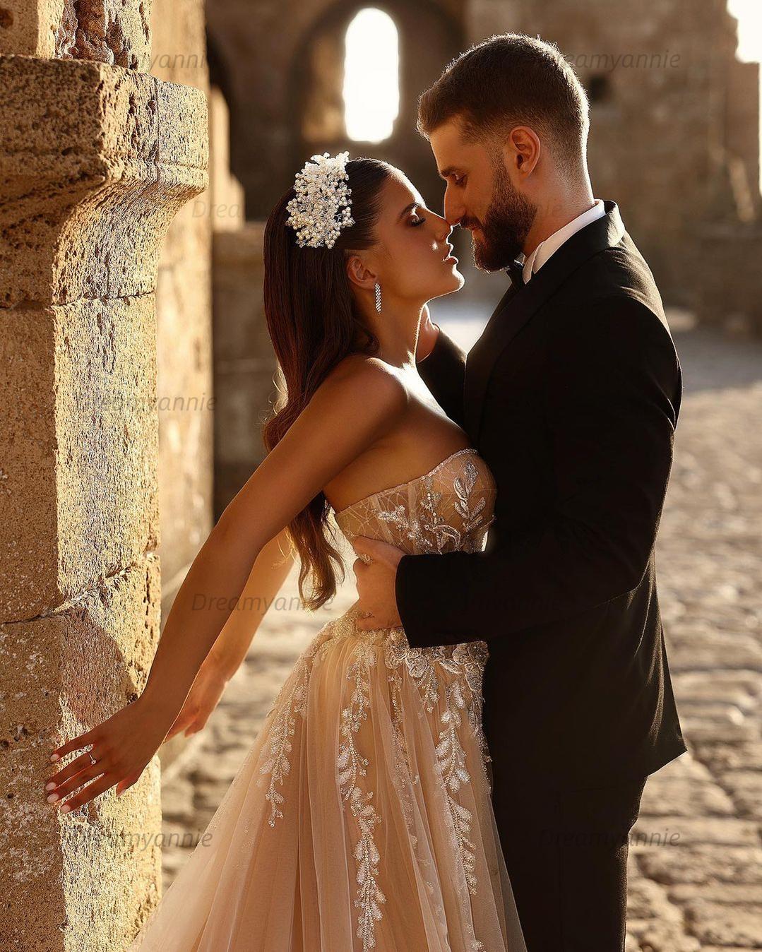 Dreamyannie Women Champagne Beach Wedding Dress Sweetheart A Line Tulle Bridal Gown with Appliques Dreamyannie UK Dreamyannie Women Champagne Beach Wedding Dress Sweetheart A Line Tulle Bridal Gown with Appliques Dreamyannie UK