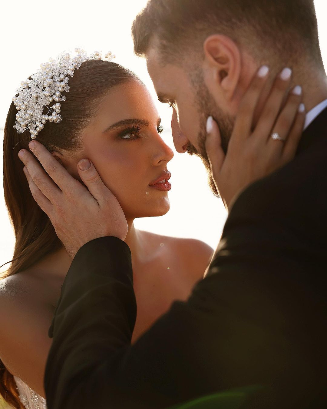 Champagne Beach Wedding Dress Sweetheart A Line Beaded Tulle Bridal Gown with Appliques