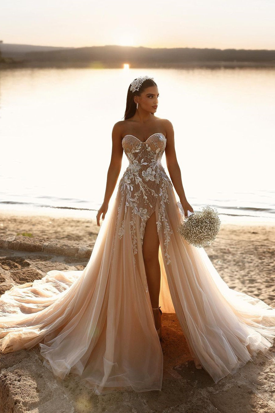 Champagne Beach Wedding Dress Sweetheart A Line Beaded Tulle Bridal Gown with Appliques