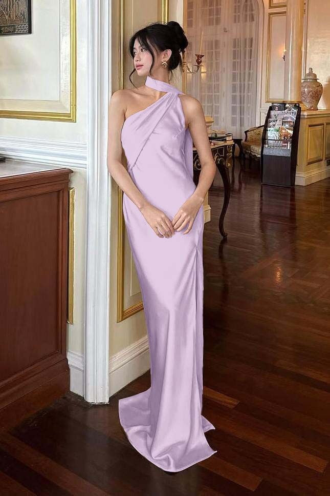 Champagne Sheath/Column Prom Dress Sleeveless Halter Neck Satin Evening Dress