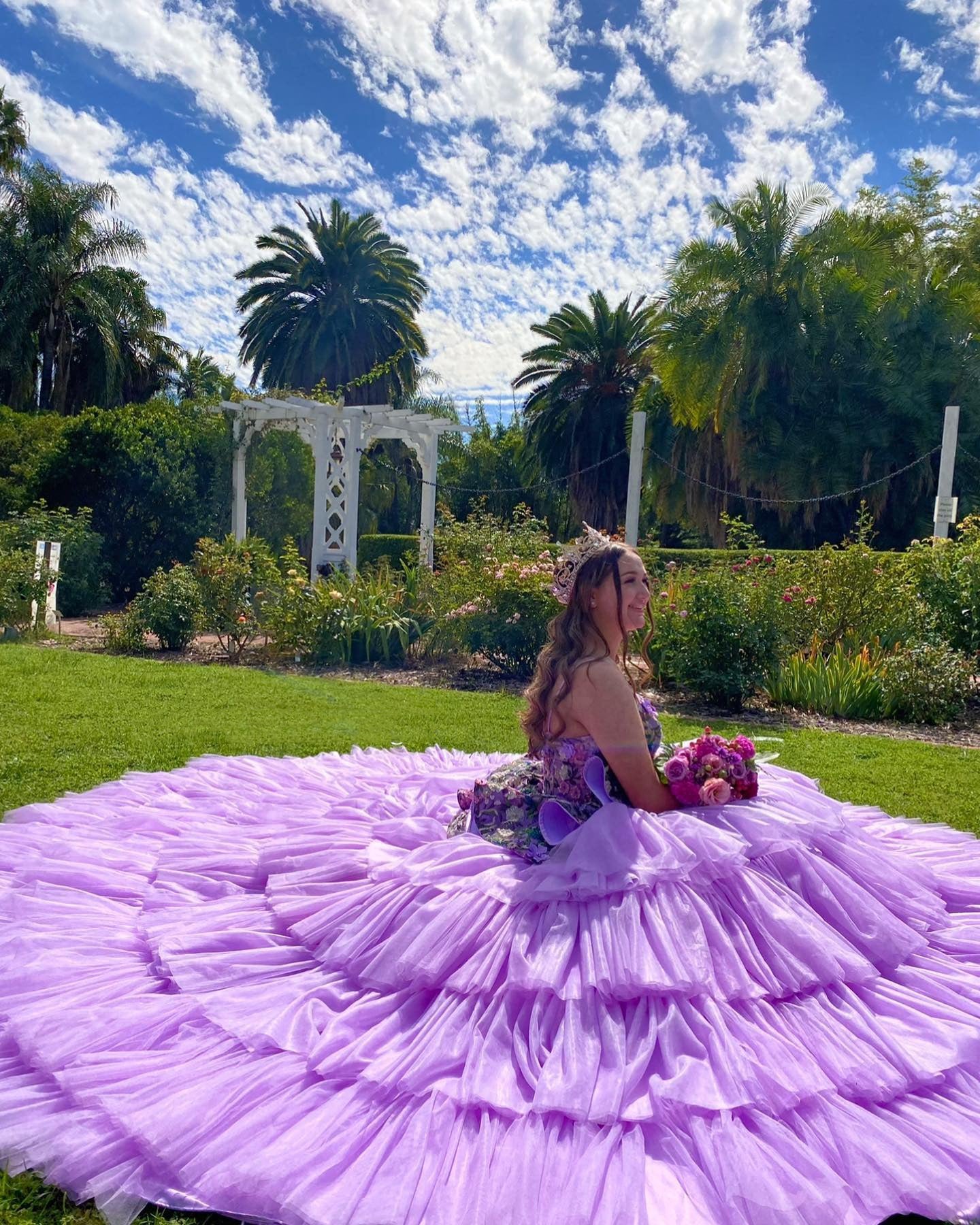 Chic Ball Gown Strapless Spaghetti Straps Flowers Appliques Tiered Lavender Tulle Quinceanera Dress For Sweet 16