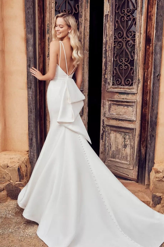 Ivory Wedding Dress Mermaid V Neck Backless Bridal Dress