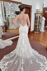 Ivory Wedding Dress Crew Neck Mermaid Tulle Bridal Dress with Appliques