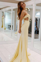 Dazzling Yellow Mermaid Strapless Dress With Flowing Slit Prom Dress Formal Evening Gown