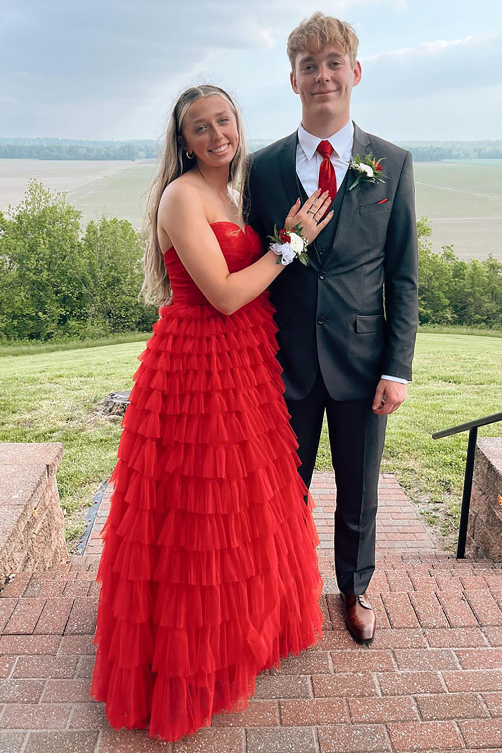 Dreamyannie A-Line Red Prom Dress Tiered Sweetheart Hollow Out Long Formal Dress