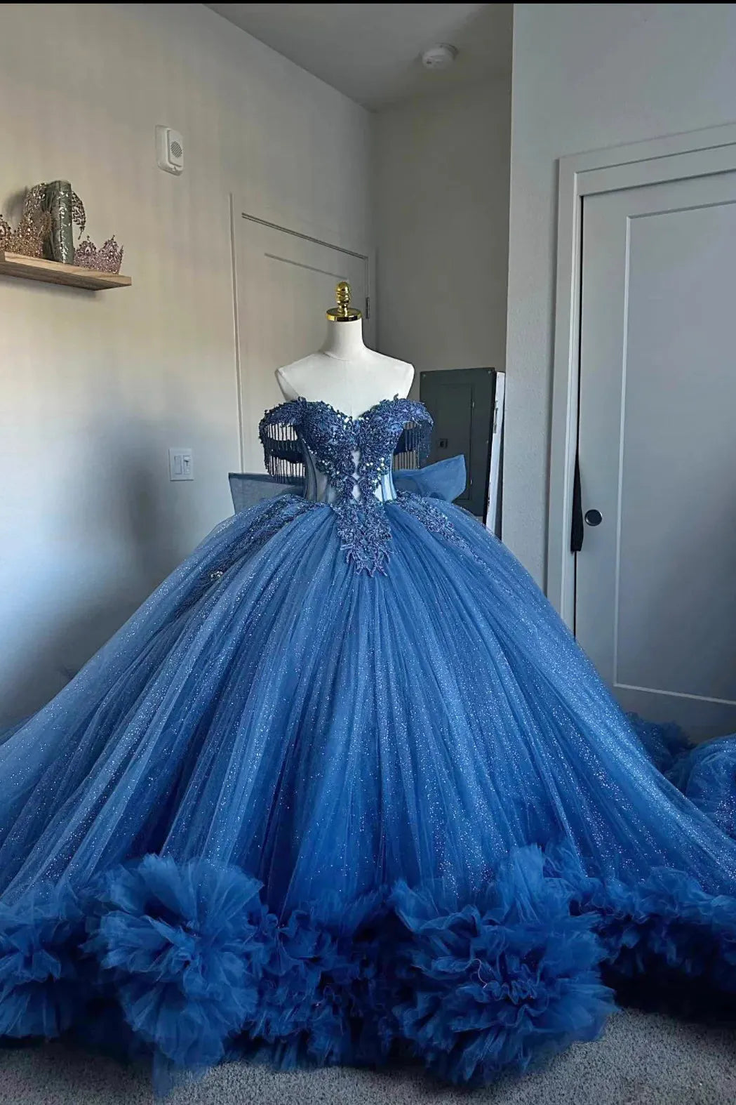 Dreamyannie Ball Gown Off the Shoulder Quinceanera Dress Appliques Tulle Birthday Party Dress Formal Gown For Sweet 16