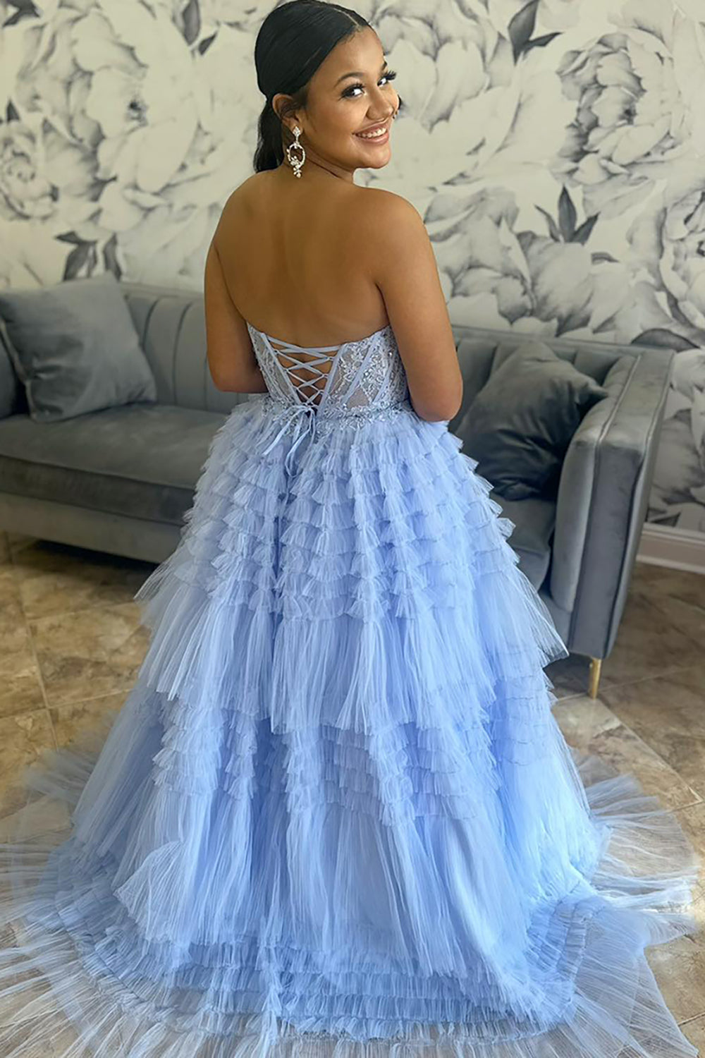 Dreamyannie Light Blue Prom Dress Appliques Tiered A-Line Sweetheart Long Evening Dress