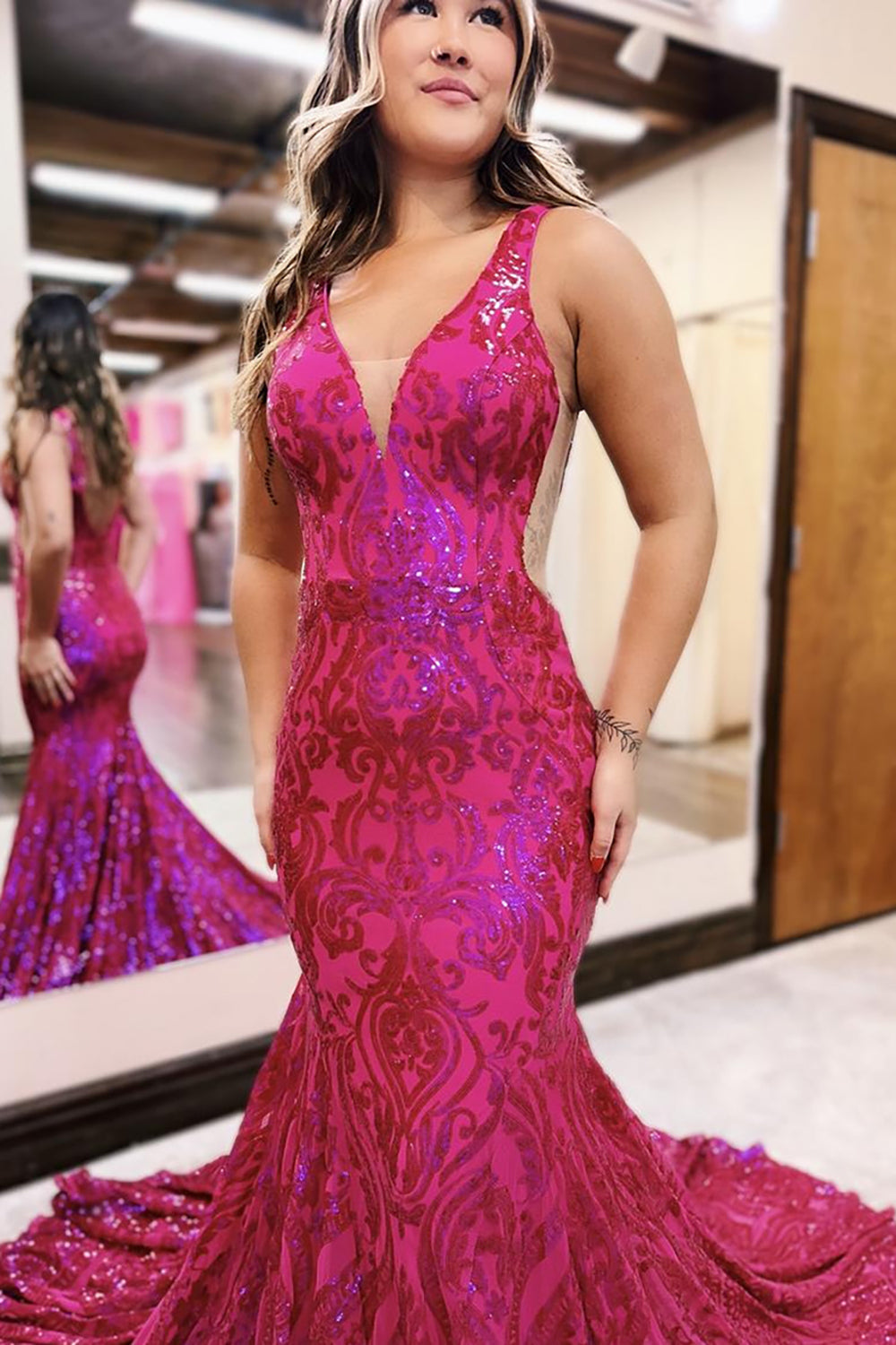 Dreamyannie Mermaid Fuchsia Prom Dress V-Neck Long Evening Dress