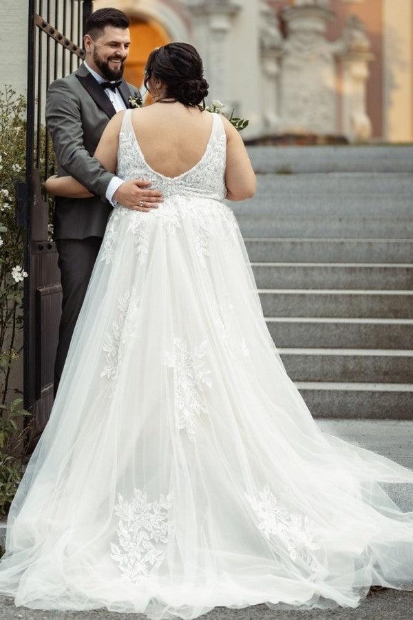 Dreamyannie Plus Size Beach Wedding Dress V Neck A Line Tulle Bridal Gown with Lace Appliques