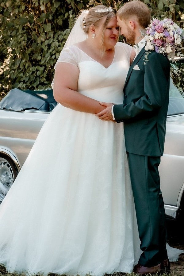 Dreamyannie Plus Size Beach Wedding Dress V Neck Cap Sleeve A Line Bridal Gown with Lace