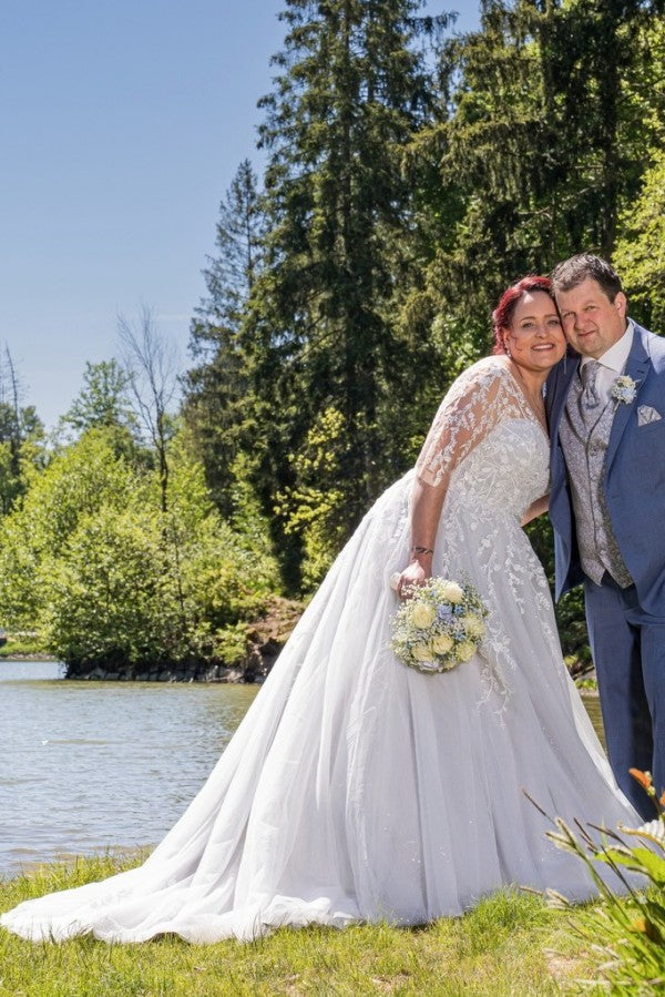 Dreamyannie Plus Size Wedding Dress 3/4 Sleeve A Line Tulle Bridal Gown with Lace Appliques