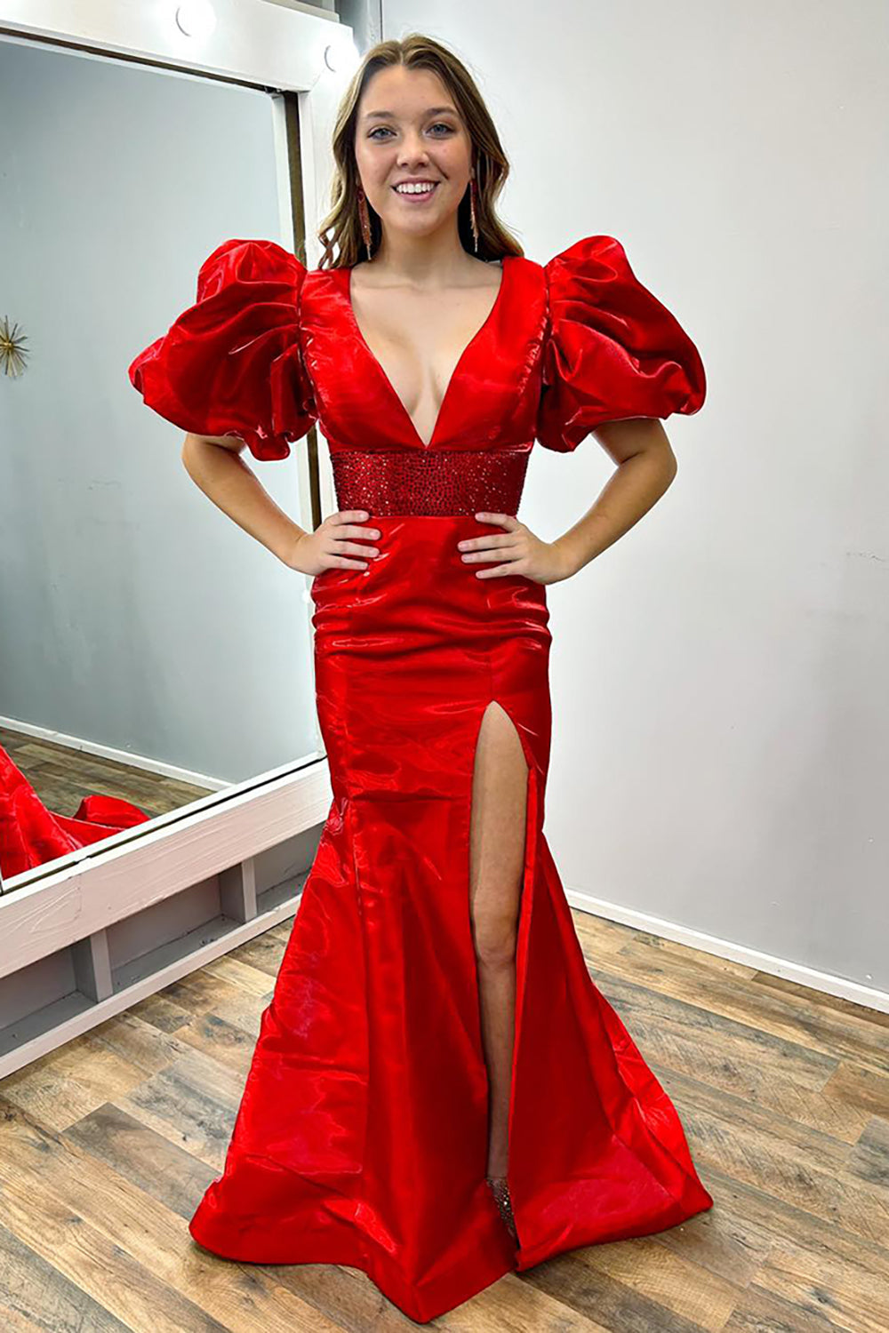 Dreamyannie Red Prom Dress Mermaid Beaded V-Neck Long Evening Dress With Puff Sleeves