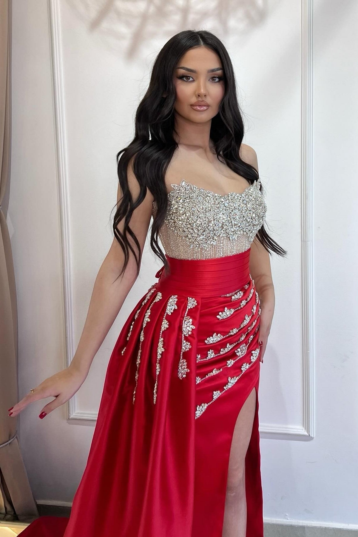Dreamyannie Red Prom Dress Strapless Mermaid Beaded Sleeveless Slit Panel Train Satin Formal Dress With Rhinestone