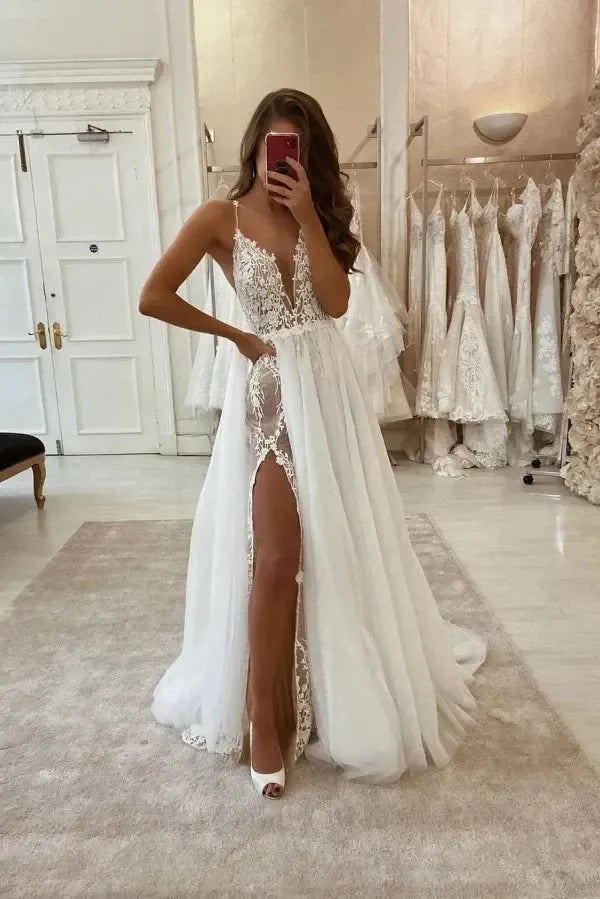 Dreamyannie Spaghetti Straps Beach Wedding Dress A Line Tulle Bridal Dress with Lace Appliques