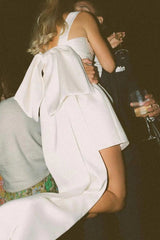 Dreamyannie White Satin Mini Wedding Dress With Square Neck And Bow Train Formal Evening Gown