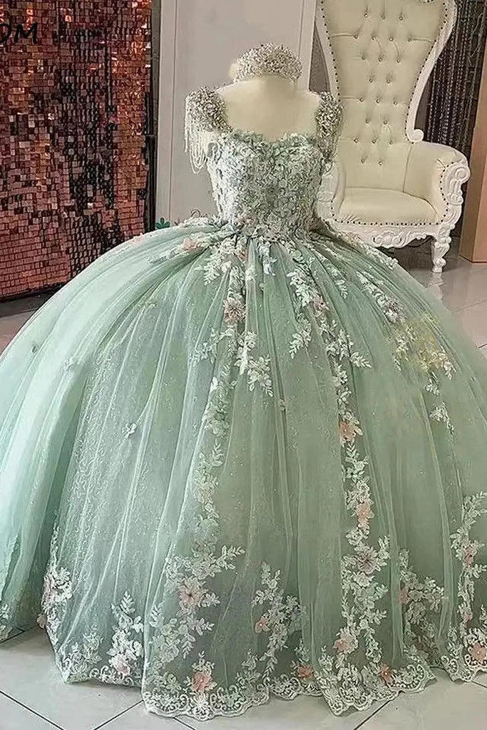 Dreamyannie UK Elegant Ball Gown Strapless 3D Flowers Appliques Sweep Train Mint  Green Tulle Princess Gown Quinceanera Dress For Sweet 16