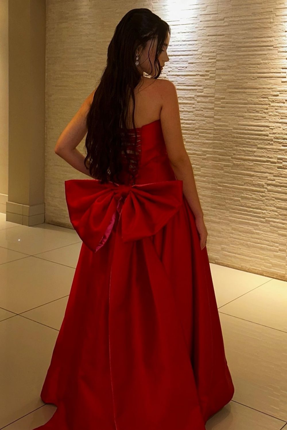Elegant Red Strapless Ball Gown Prom Dress With Statement Bow Back Formal Evening Gown