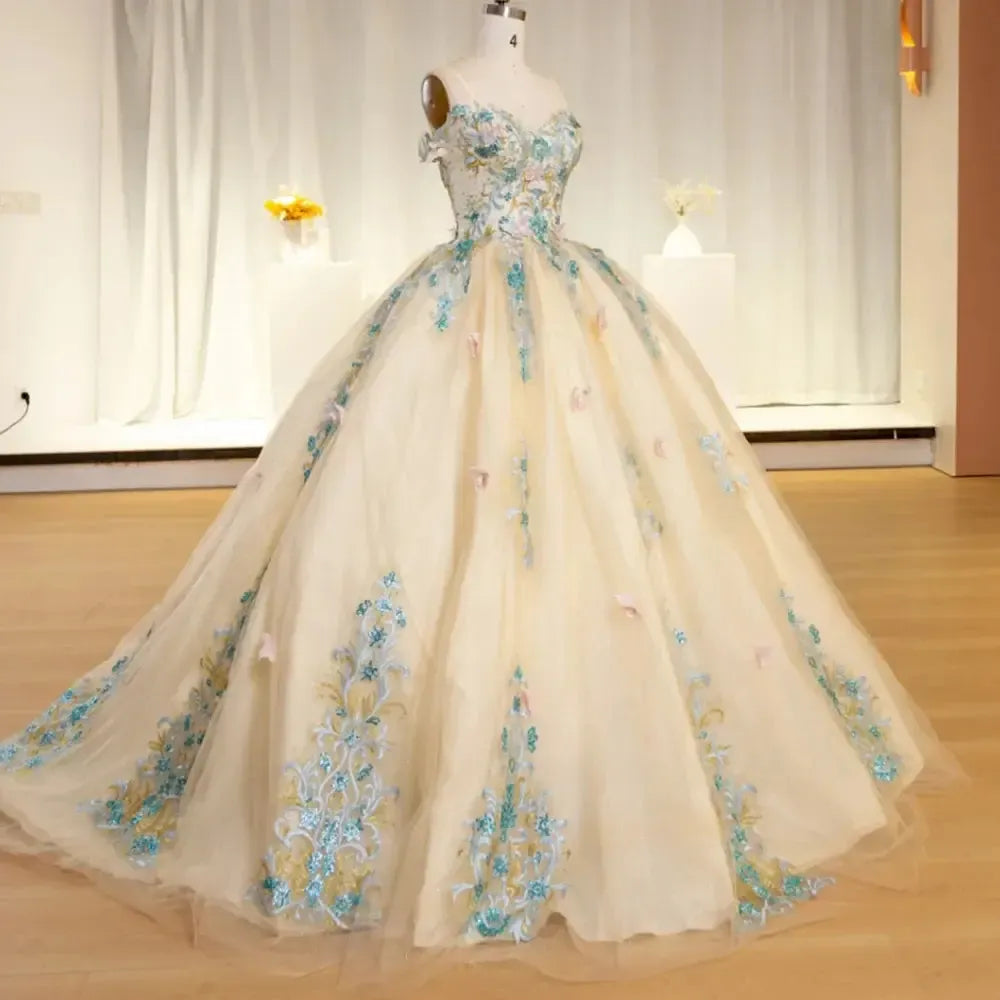 Exquisite Quinceanera Dress Ball Gown V-Neck Beaded Spaghetti Straps Sleeveless Formal Sweet 16 Party Dress